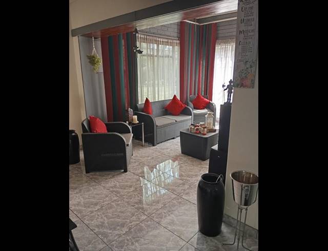 3 BEDROOM HOUSE FOR SALE IN SELCOURT